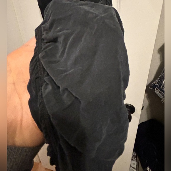 Lululemon Athletica Soft Ruched
Tight Leggings, size 8 - Picture 4 of 5